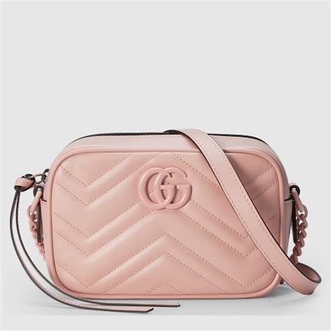 Mini sac GG Marmont en cuir rose clair .